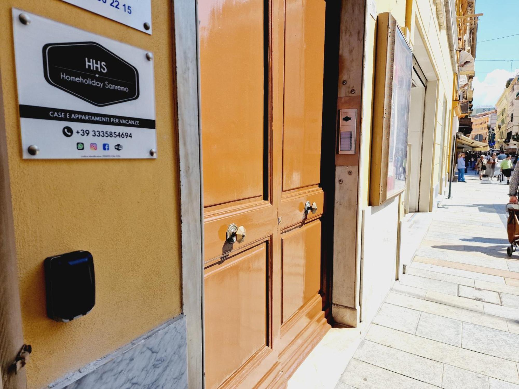 Homeholidaysanremo - 2,0 ภายนอก รูปภาพ